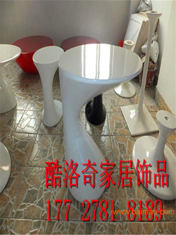 深圳廠家直銷 設(shè)計(jì)新穎、口碑優(yōu)良的玻璃鋼桌子